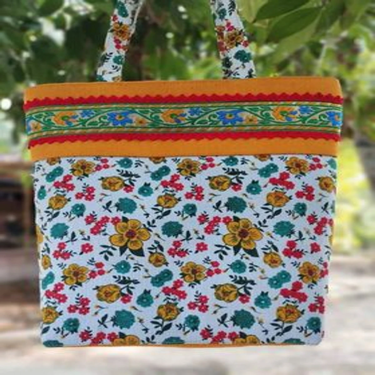 Gujrati Stylish & Trendy Ladies Bag